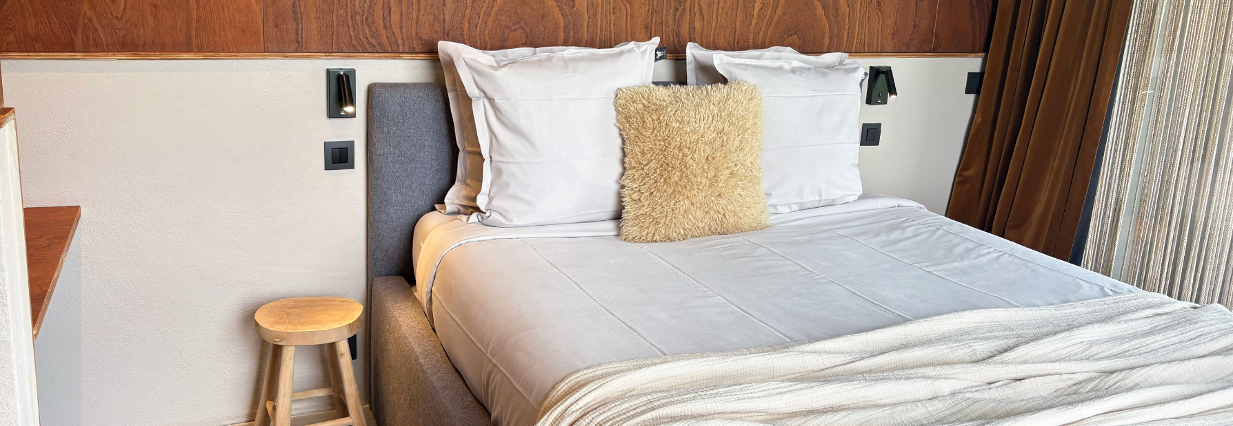 Kalkverf in de kleur Cappadociëbeige in de slaapkamer