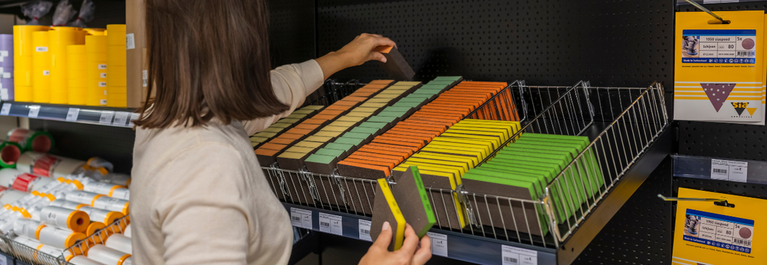 Schuren voor en tussen schilderwerken: zo krijg je een strak resultaat