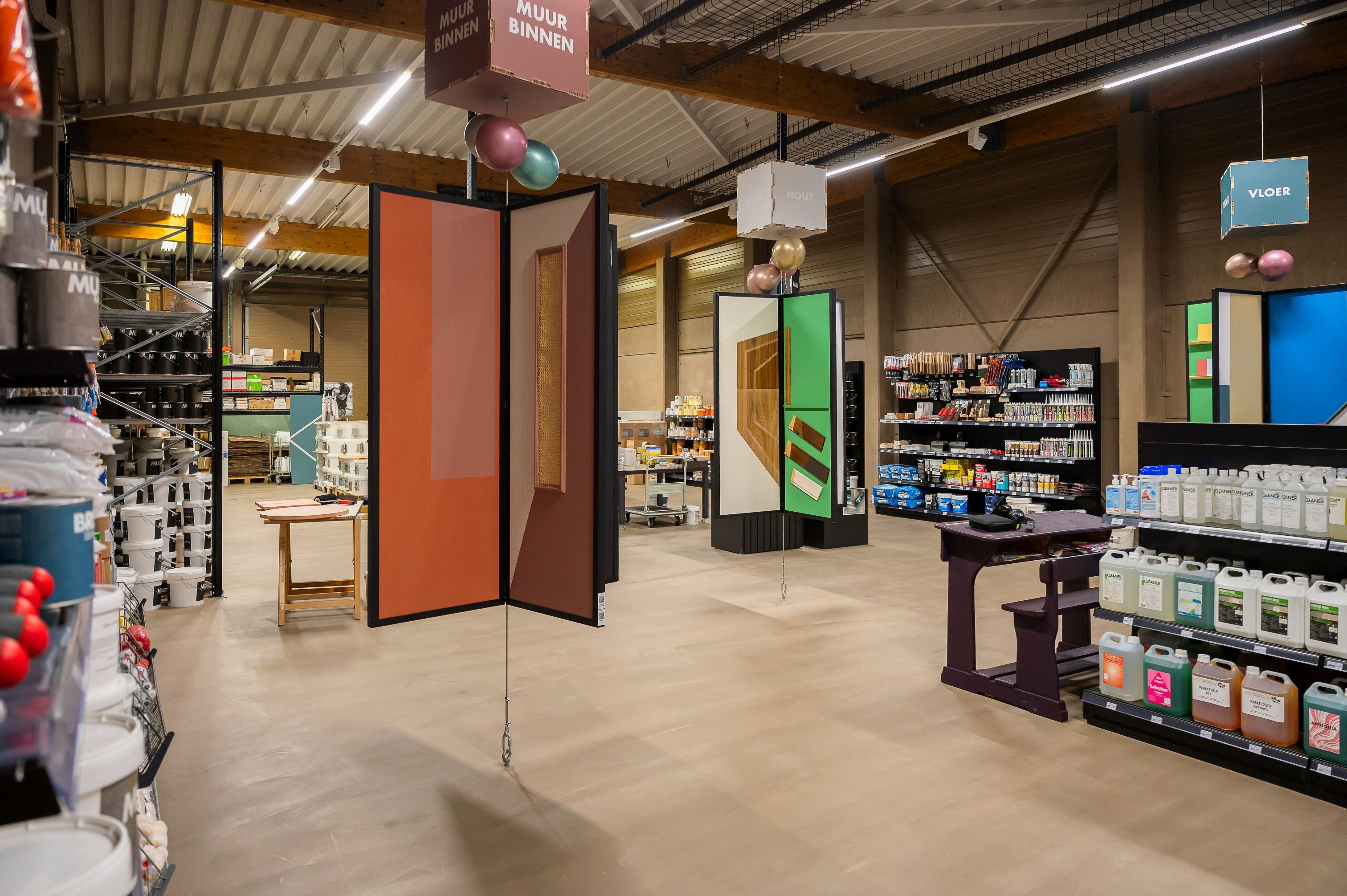 Paintfactory winkel in Kortrijk