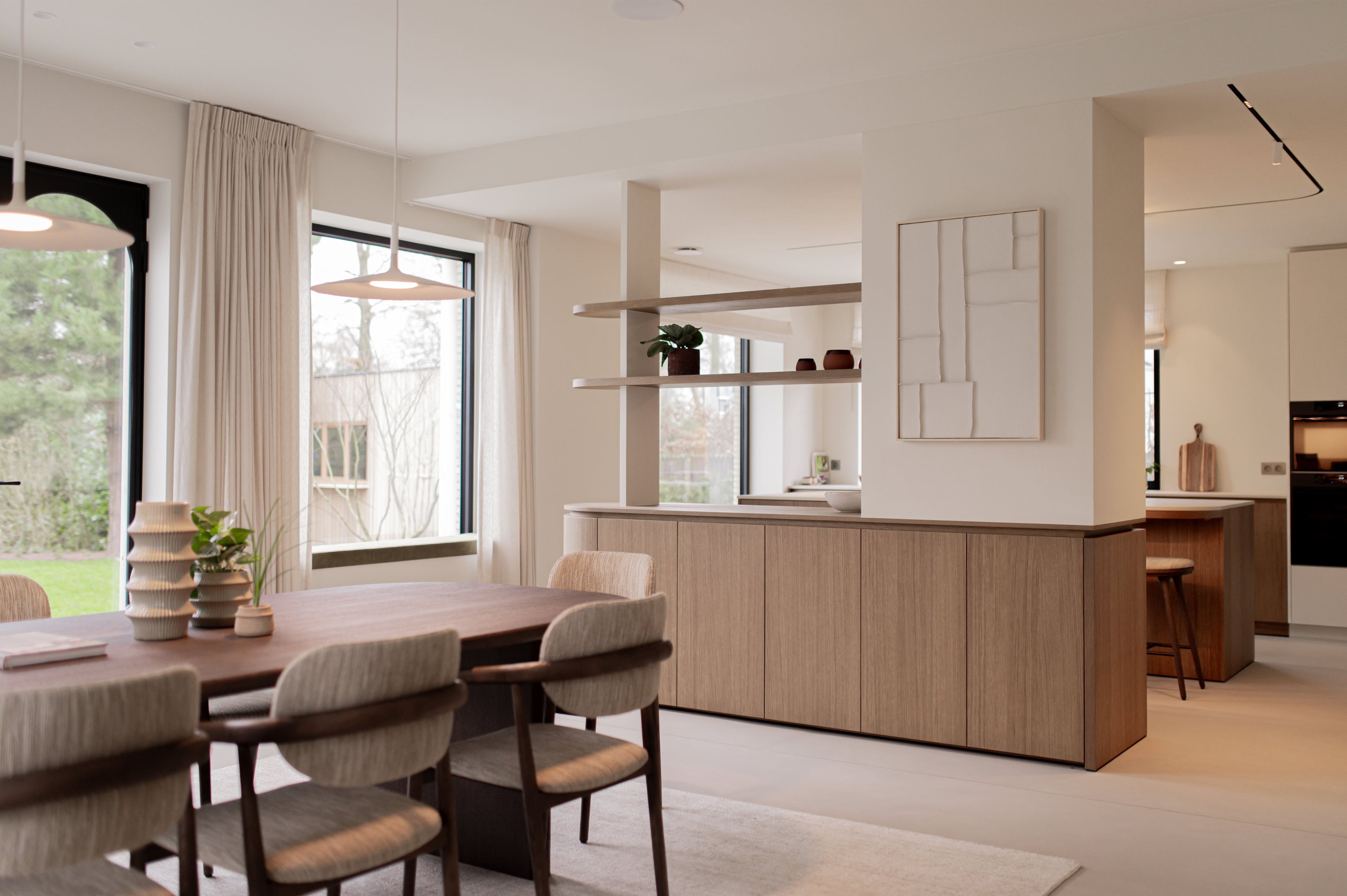 Muur mat in de kleur Risottowit in de keuken