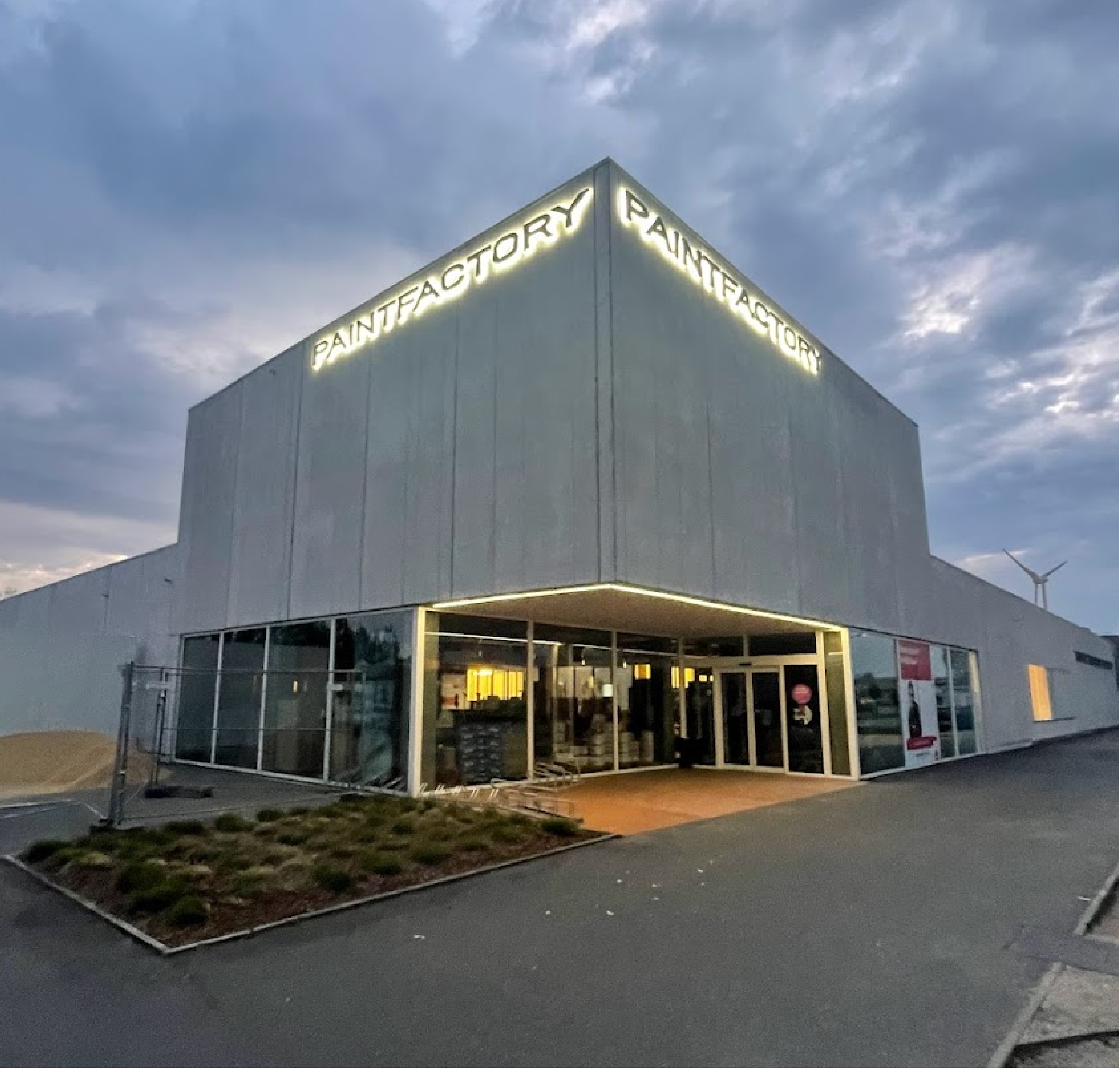 Paintfactory winkel in Brugge