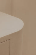 Bruut in de kleur Vanillewit in de showroom