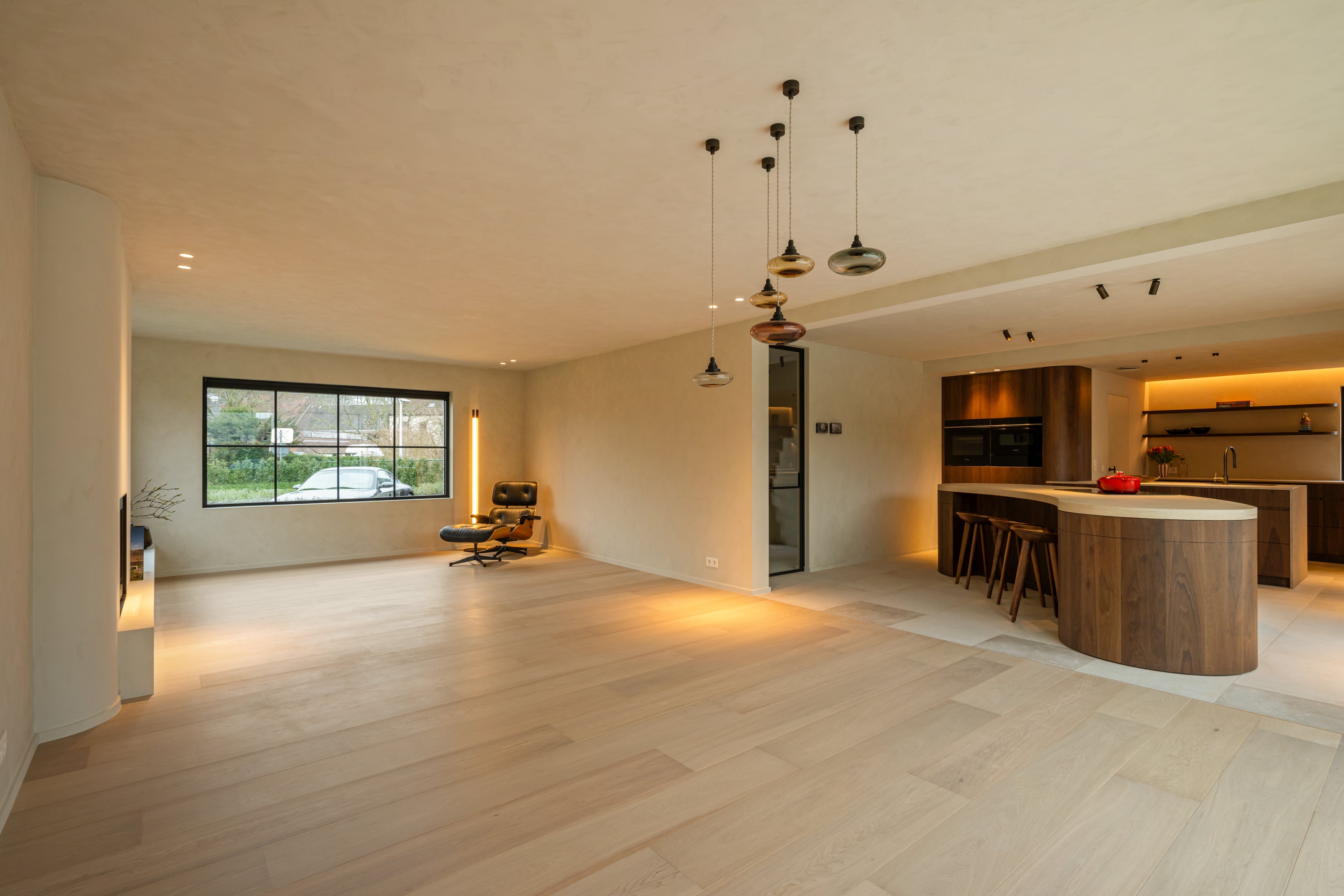 Kalkverf in de kleur Graanbeige in de woonkamer