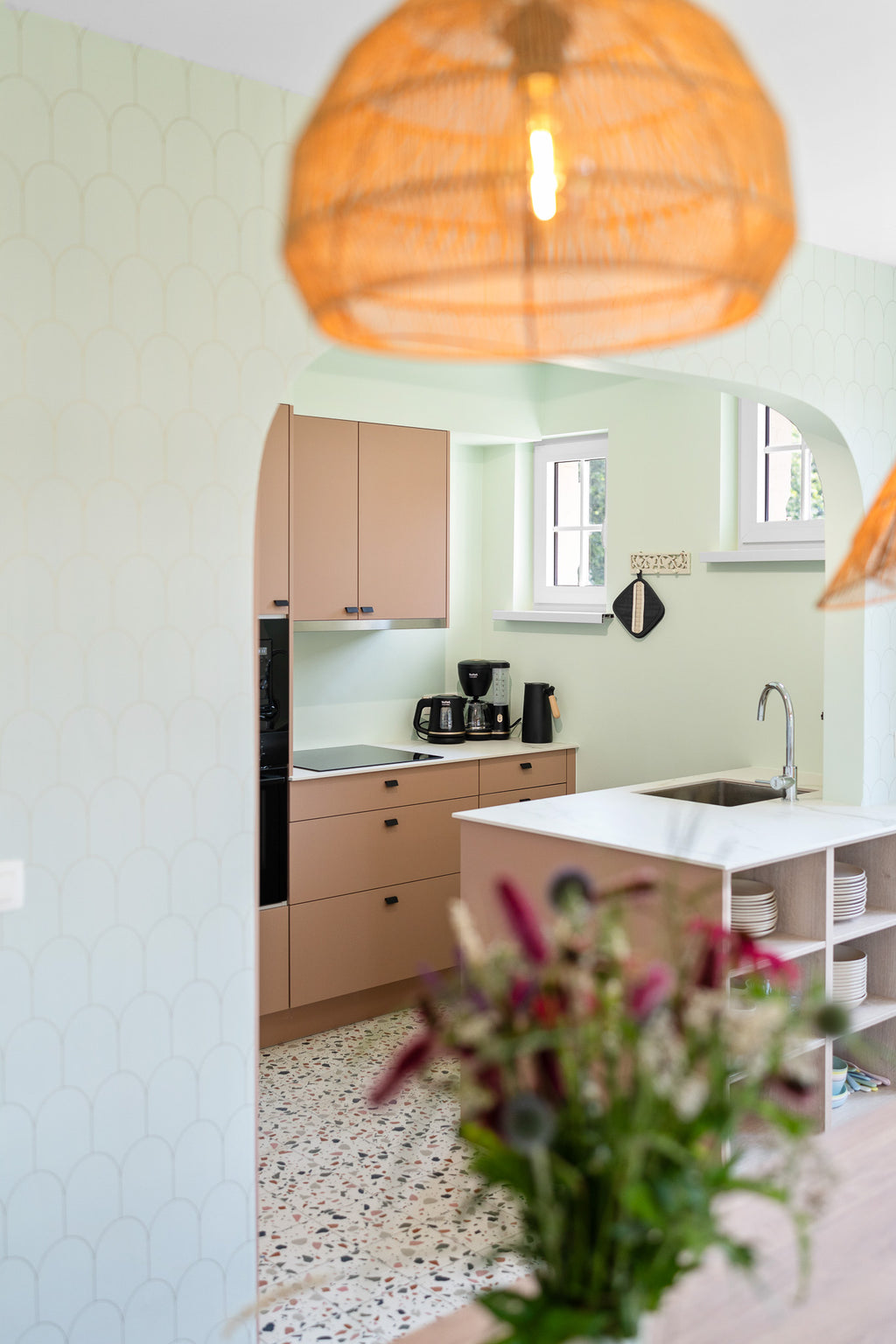 Muur badkamer & keuken in de kleur mintgroen in de keuken
