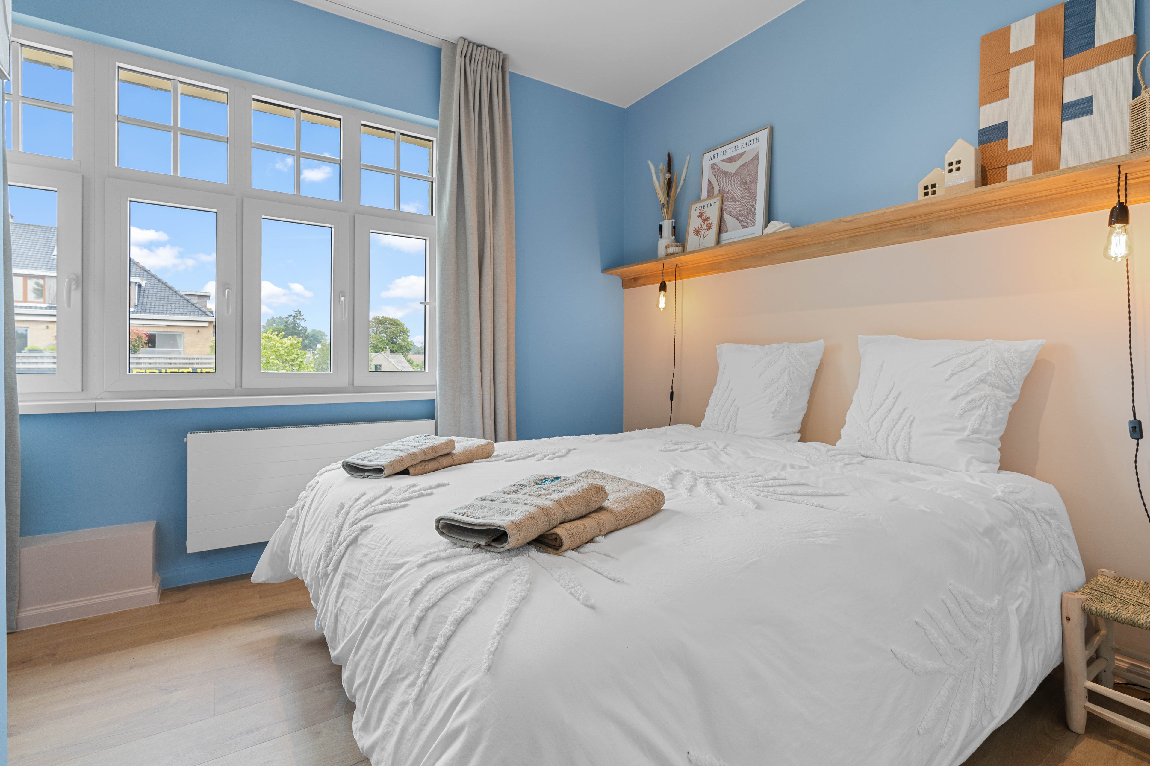 Lichtblauwe kleuren in de slaapkamer voor pure rust