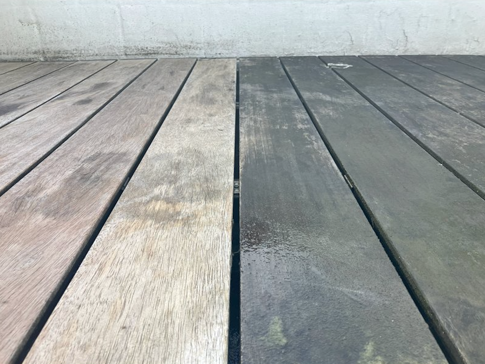 Hout ontgrijzer voor en na